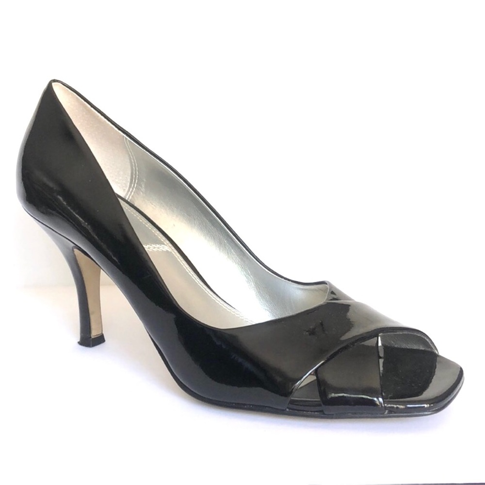 Tahari Resa Black Open Toe Crisscross Upper Patent Leather Heels size 9.5M
